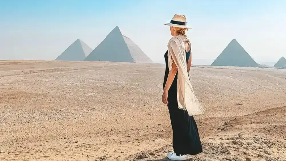 What to Wear in Egypt as a Female Tourist?